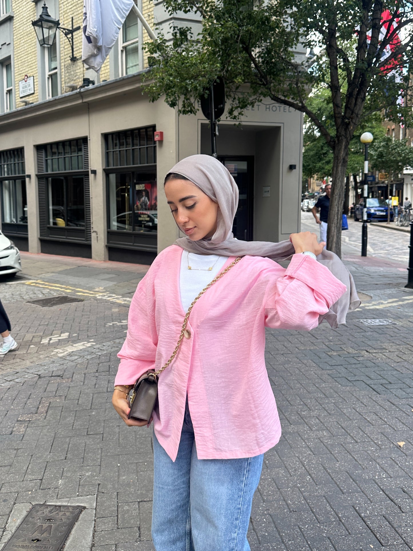 The MonoButton Cardigan Bubblegum Pink