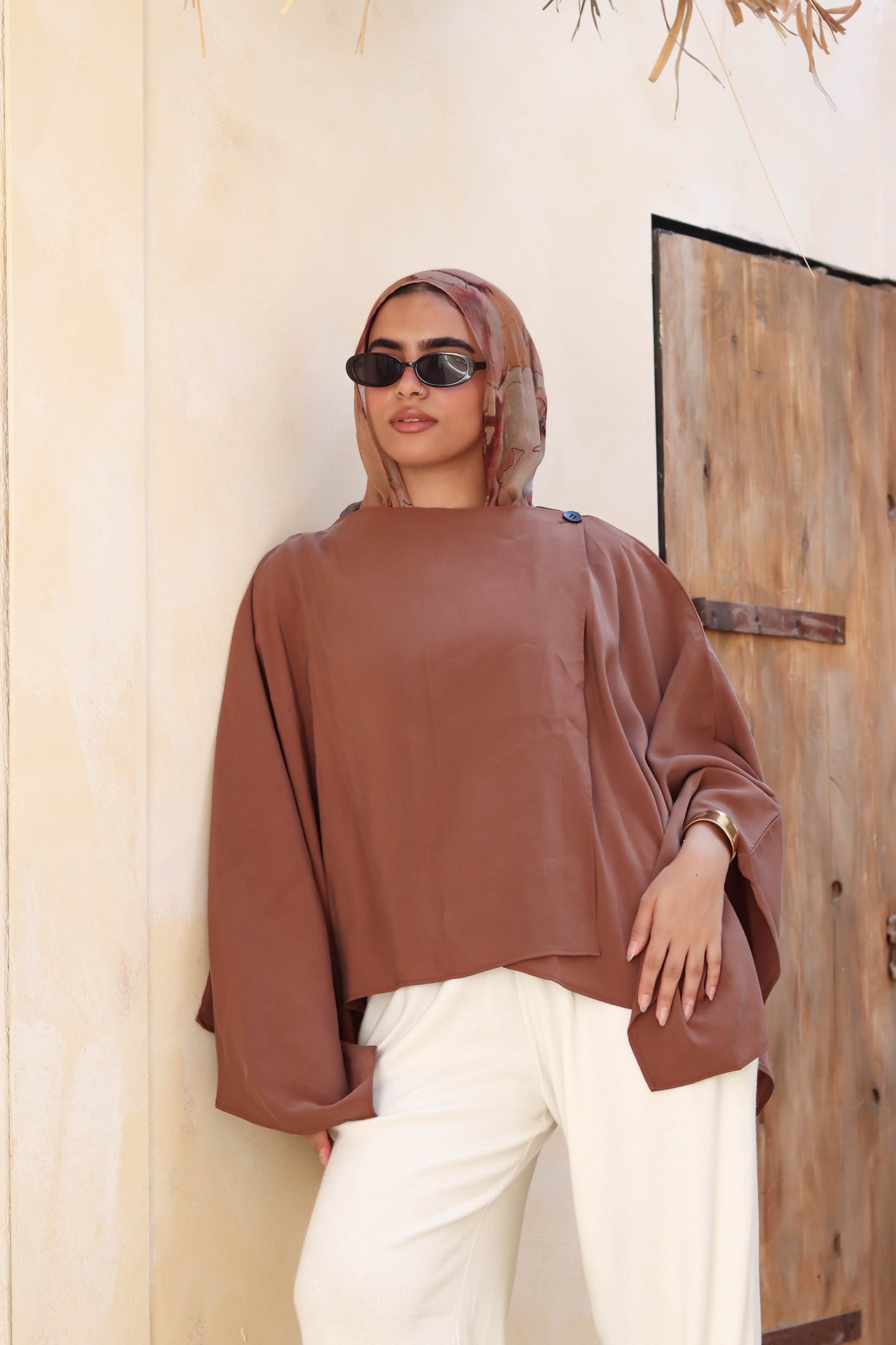 Sleeveless Cape Brown