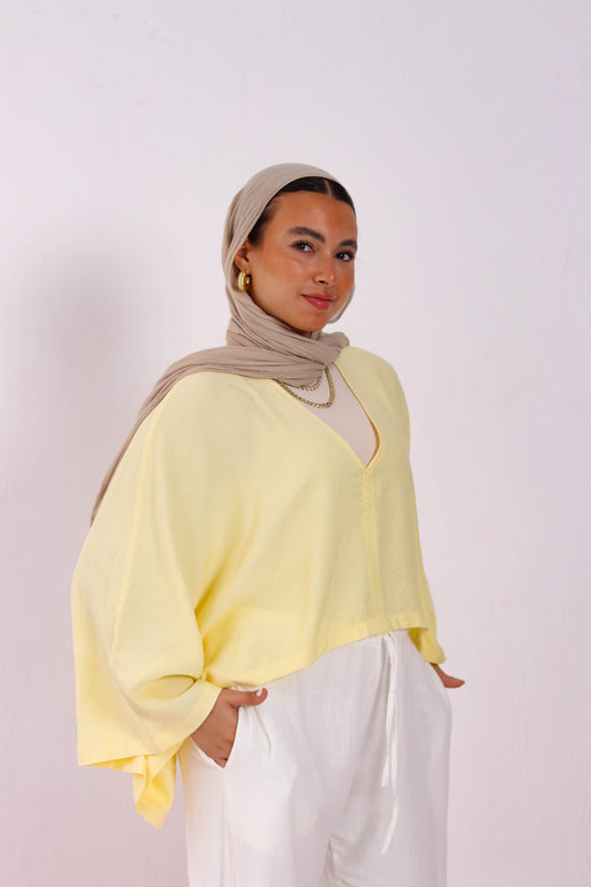 Cropped V neck - Butter Yellow